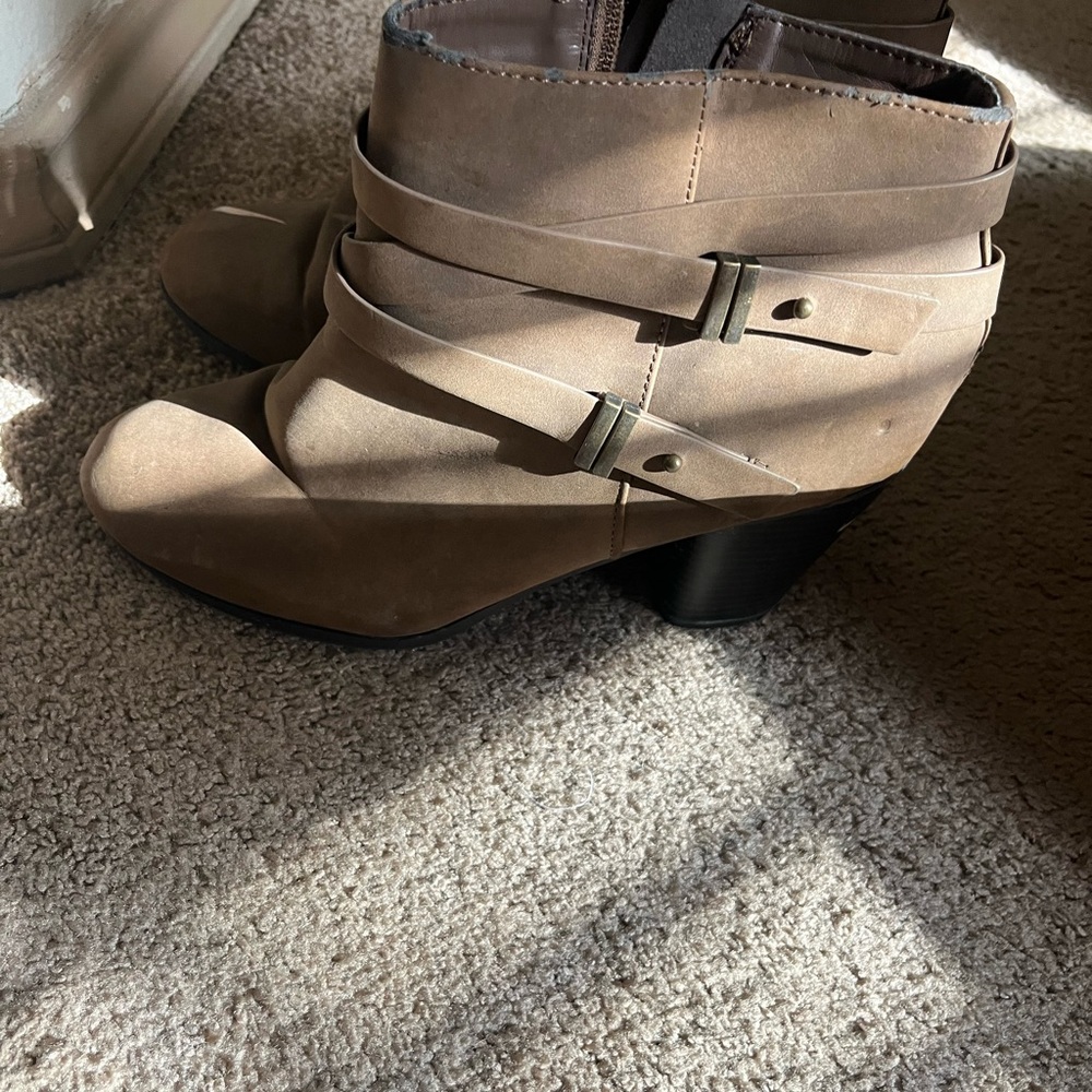 Stylish Tan Ankle Boots
